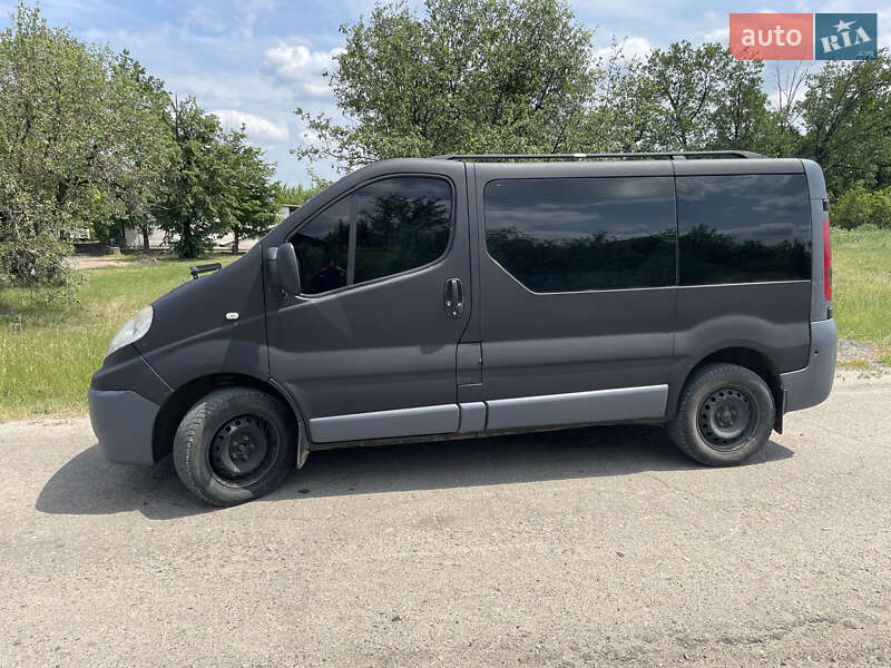 Минивэн Renault Trafic 2007 в Изюме