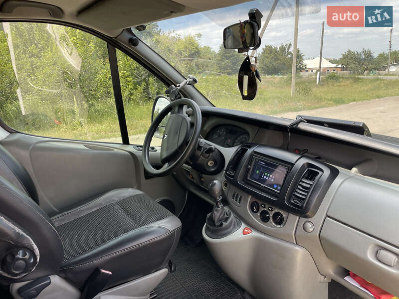 Минивэн Renault Trafic 2007 в Изюме