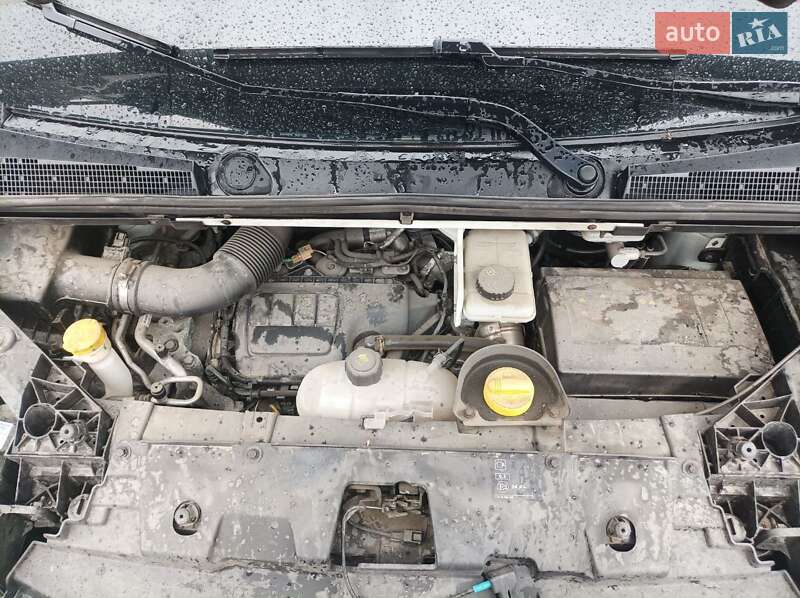 Минивэн Renault Trafic 2017 в Сарнах