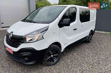 Грузопассажирский фургон Renault Trafic 2015 в 