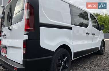 Грузопассажирский фургон Renault Trafic 2015 в 