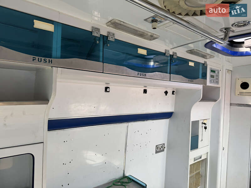 Автомобіль швидкої допомоги Renault Trafic 2013 в Києві