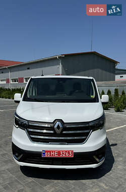 Грузовой фургон Renault Trafic 2022 в 