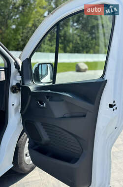 Грузовой фургон Renault Trafic 2022 в 