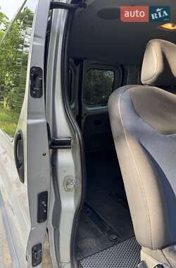 Минивэн Renault Trafic 2013 в 