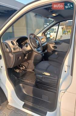 Грузовой фургон Renault Trafic 2016 в 