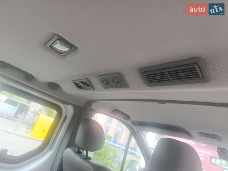 Минивэн Renault Trafic 2010 в Черновцах