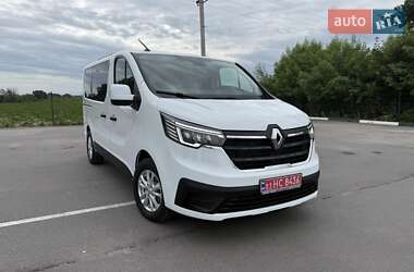 Минивэн Renault Trafic 2022 в 