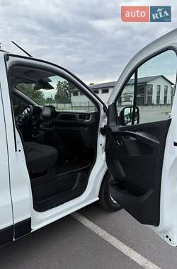 Минивэн Renault Trafic 2022 в 