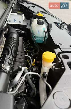 Минивэн Renault Trafic 2022 в 