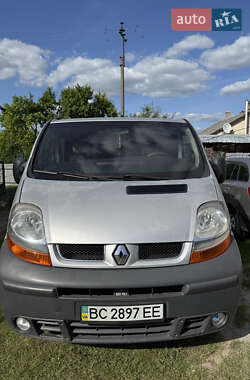 Минивэн Renault Trafic 2005 в Словитой