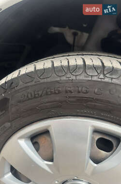 Грузовой фургон Renault Trafic 2019 в  фото 13 Грузовой фургон Renault Trafic 2019 в