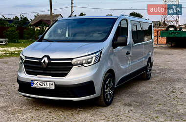 Минивэн Renault Trafic 2022 в Млинове