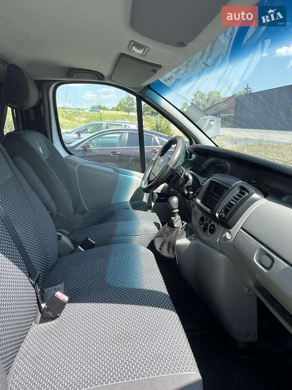 Минивэн Renault Trafic 2008 в Хмельницком
