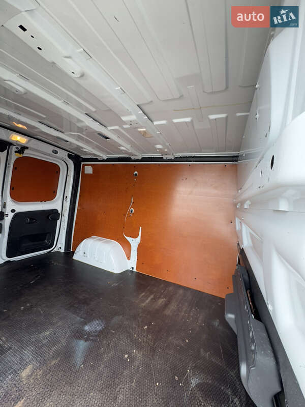 Вантажний фургон Renault Trafic 2020 в Києві