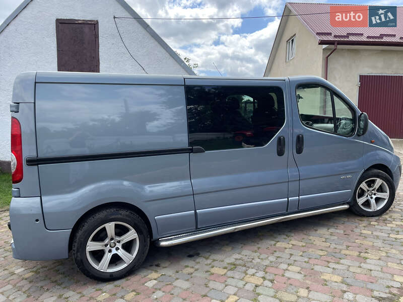 Вантажопасажирський фургон Renault Trafic 2007 в Городку