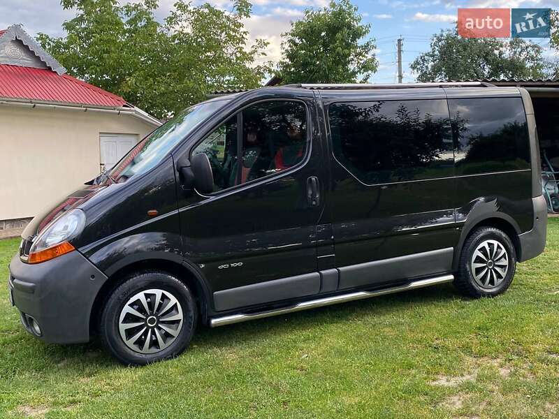 Мінівен Renault Trafic 2002 в Коломиї