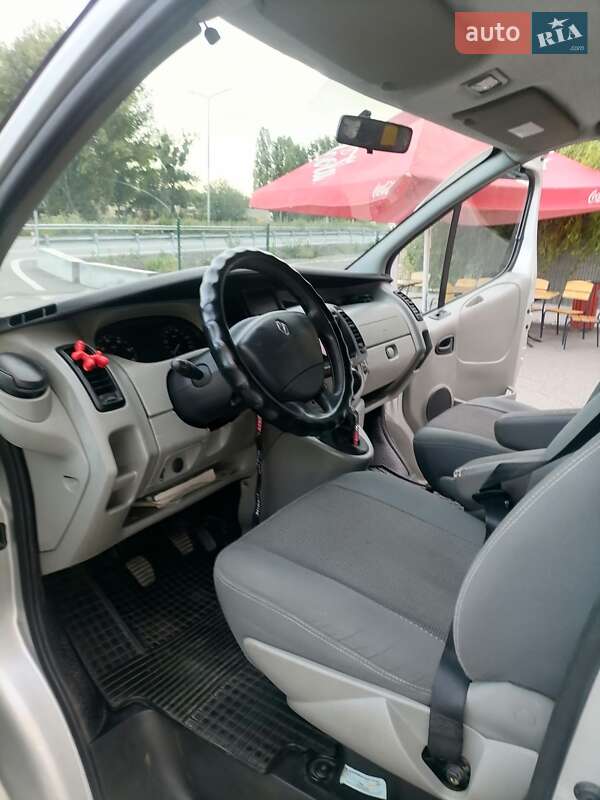 Мінівен Renault Trafic 2007 в Києві фото 6 Мінівен Renault Trafic 2007 в Києві