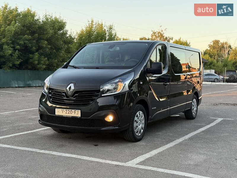 Минивэн Renault Trafic 2017 в Дубно