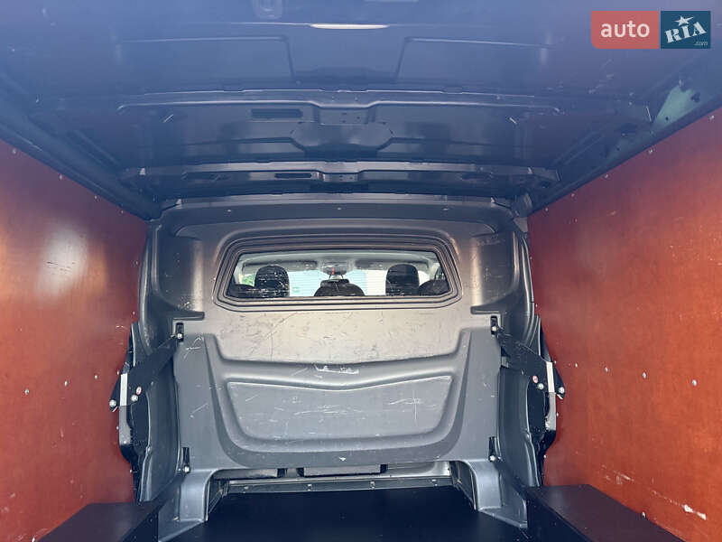 Минивэн Renault Trafic 2017 в Дубно