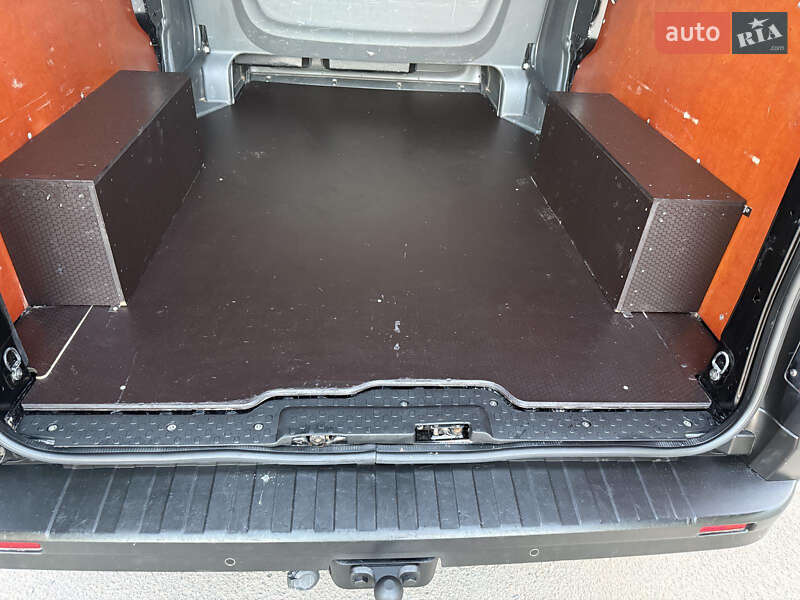 Минивэн Renault Trafic 2017 в Дубно
