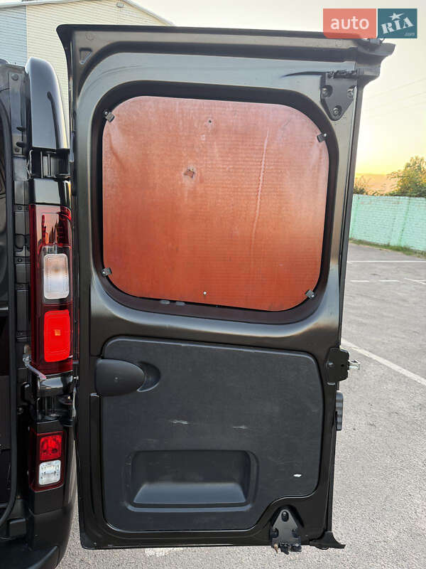 Минивэн Renault Trafic 2017 в Дубно