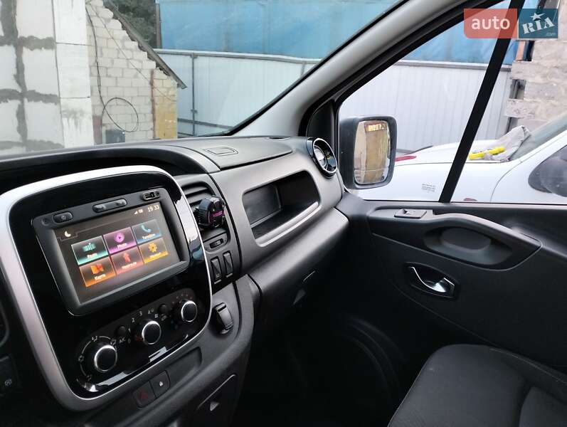 Вантажопасажирський фургон Renault Trafic 2019 в Одесі