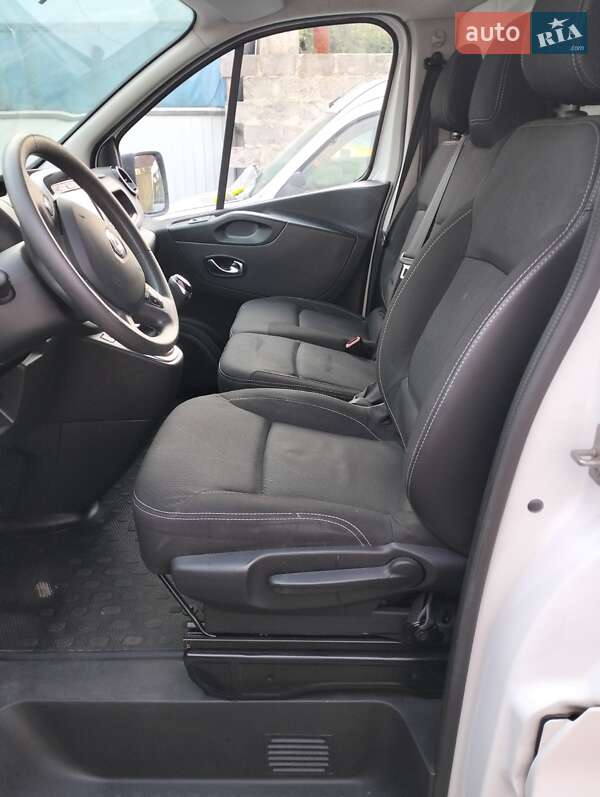 Вантажопасажирський фургон Renault Trafic 2019 в Одесі