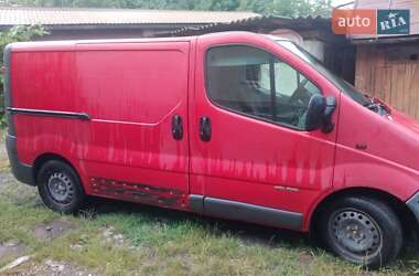 Вантажний фургон Renault Trafic 2002 в Чернівцях