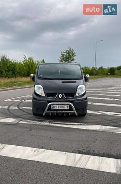 Минивэн Renault Trafic 2014 в 
