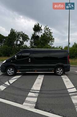 Минивэн Renault Trafic 2014 в 