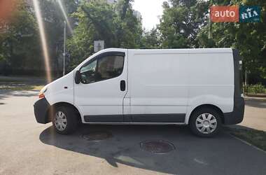 Вантажопасажирський фургон Renault Trafic 2006 в Києві