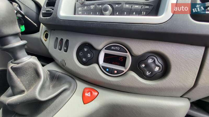 Мінівен Renault Trafic 2012 в Калуші