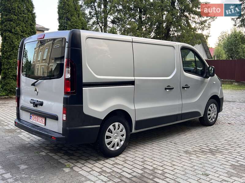 Вантажний фургон Renault Trafic 2021 в Чернівцях