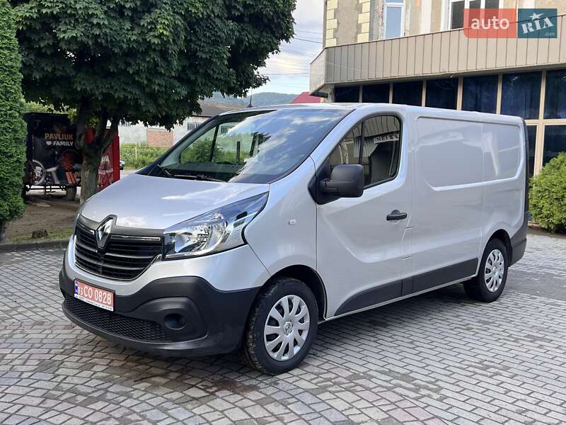 Вантажний фургон Renault Trafic 2021 в Чернівцях
