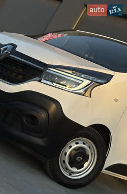 Грузовой фургон Renault Trafic 2020 в 