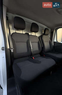 Грузовой фургон Renault Trafic 2020 в 