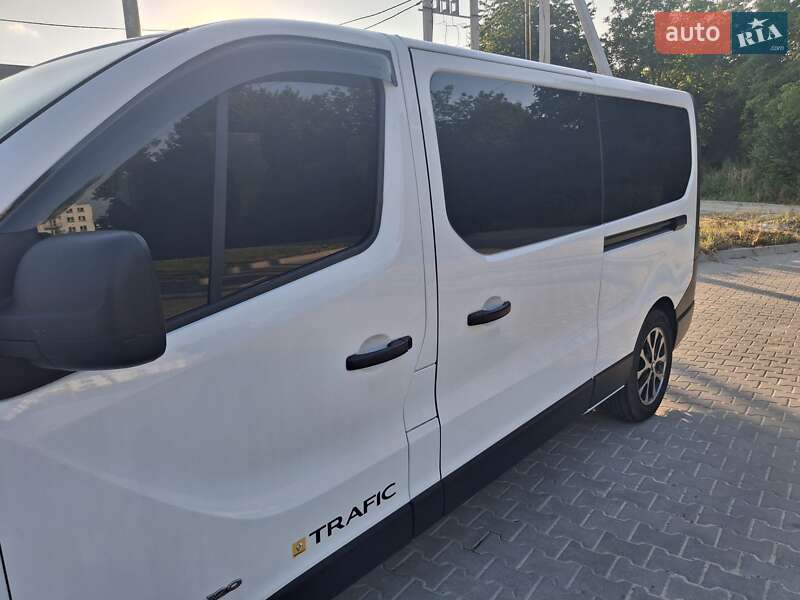Минивэн Renault Trafic 2015 в Львове фото 8 Минивэн Renault Trafic 2015 в Львове