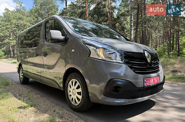 Минивэн Renault Trafic 2017 в 