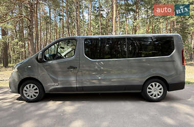 Минивэн Renault Trafic 2017 в 