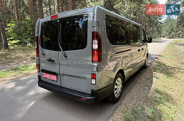 Минивэн Renault Trafic 2017 в 
