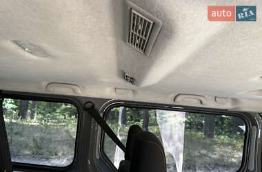 Минивэн Renault Trafic 2017 в 
