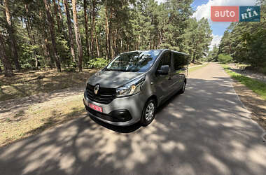 Минивэн Renault Trafic 2017 в 