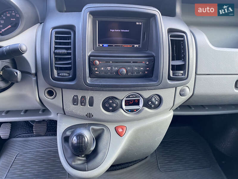 Грузовой фургон Renault Trafic 2013 в Радивилове