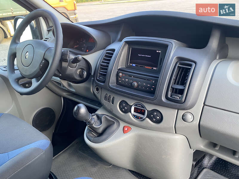 Грузовой фургон Renault Trafic 2013 в Радивилове