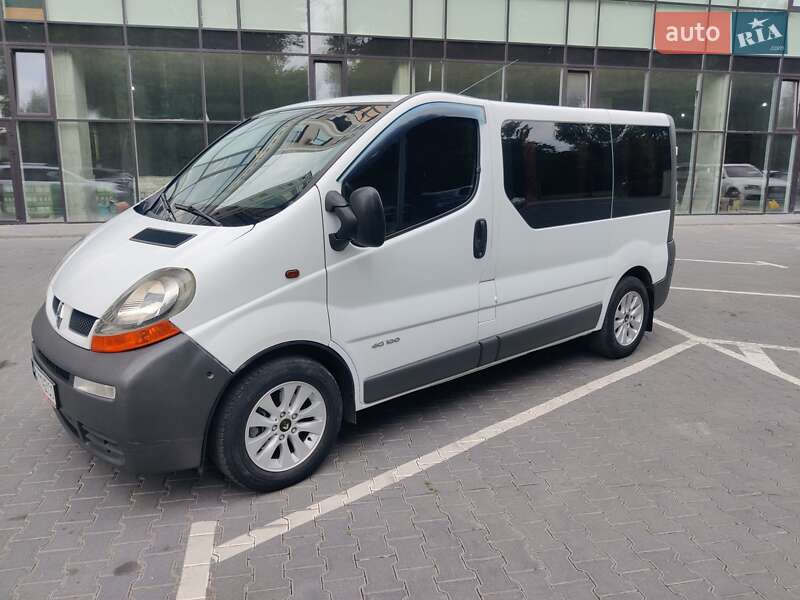 Минивэн Renault Trafic 2002 в Хмельницком
