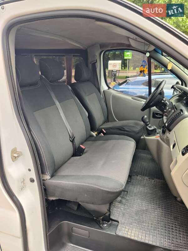 Минивэн Renault Trafic 2002 в Хмельницком