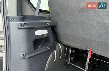 Минивэн Renault Trafic 2015 в 