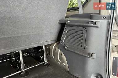 Минивэн Renault Trafic 2015 в 