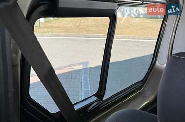 Минивэн Renault Trafic 2015 в 
